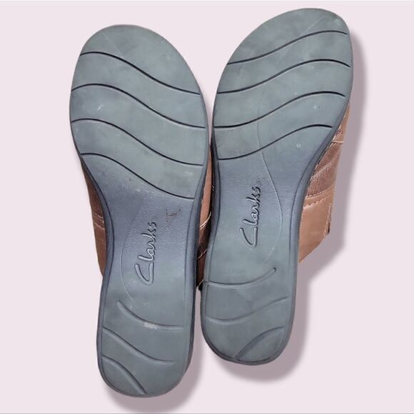 CLARKS Women's Brown Leather Slip Ons Size 7 - Picture 7 of 7